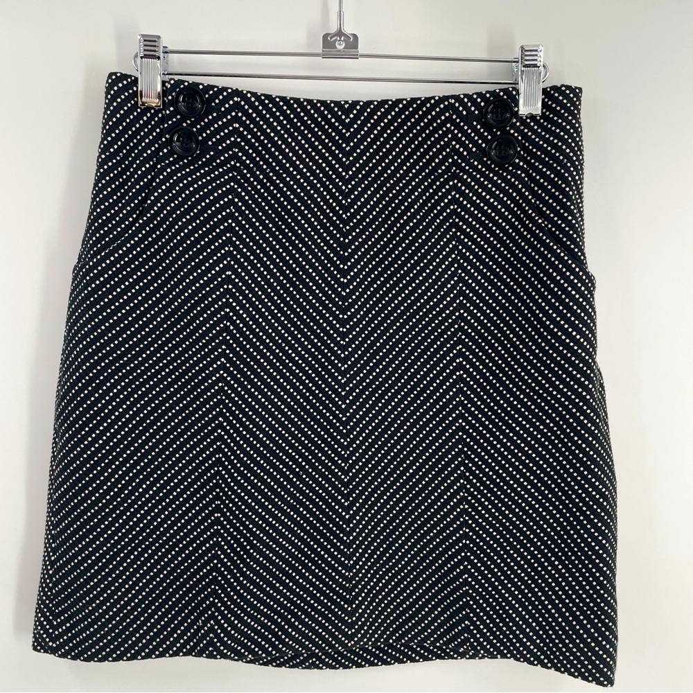 Ann Taylor Black White Polka Dot Chevron Button Detail Zip Side Lined Mini Skirt
